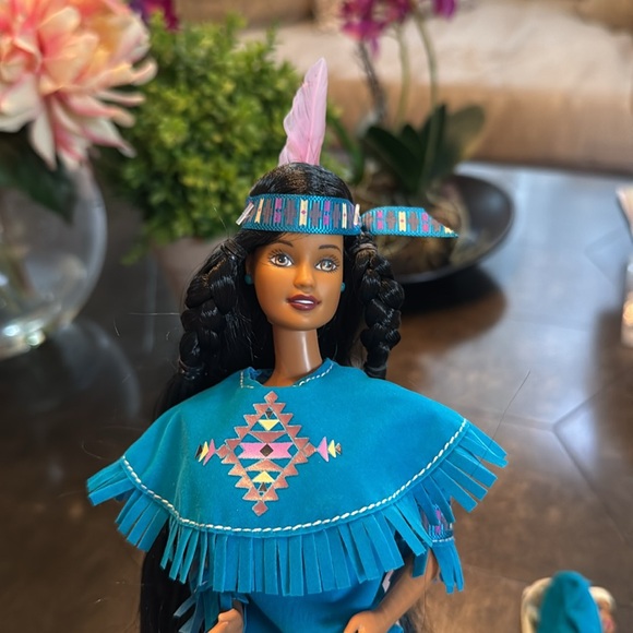 American Stories Series American Indian Barbie Doll - Picture 4 of 8